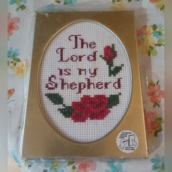 Other - 🌷Floral Cross Stitch Art with Gold Frame